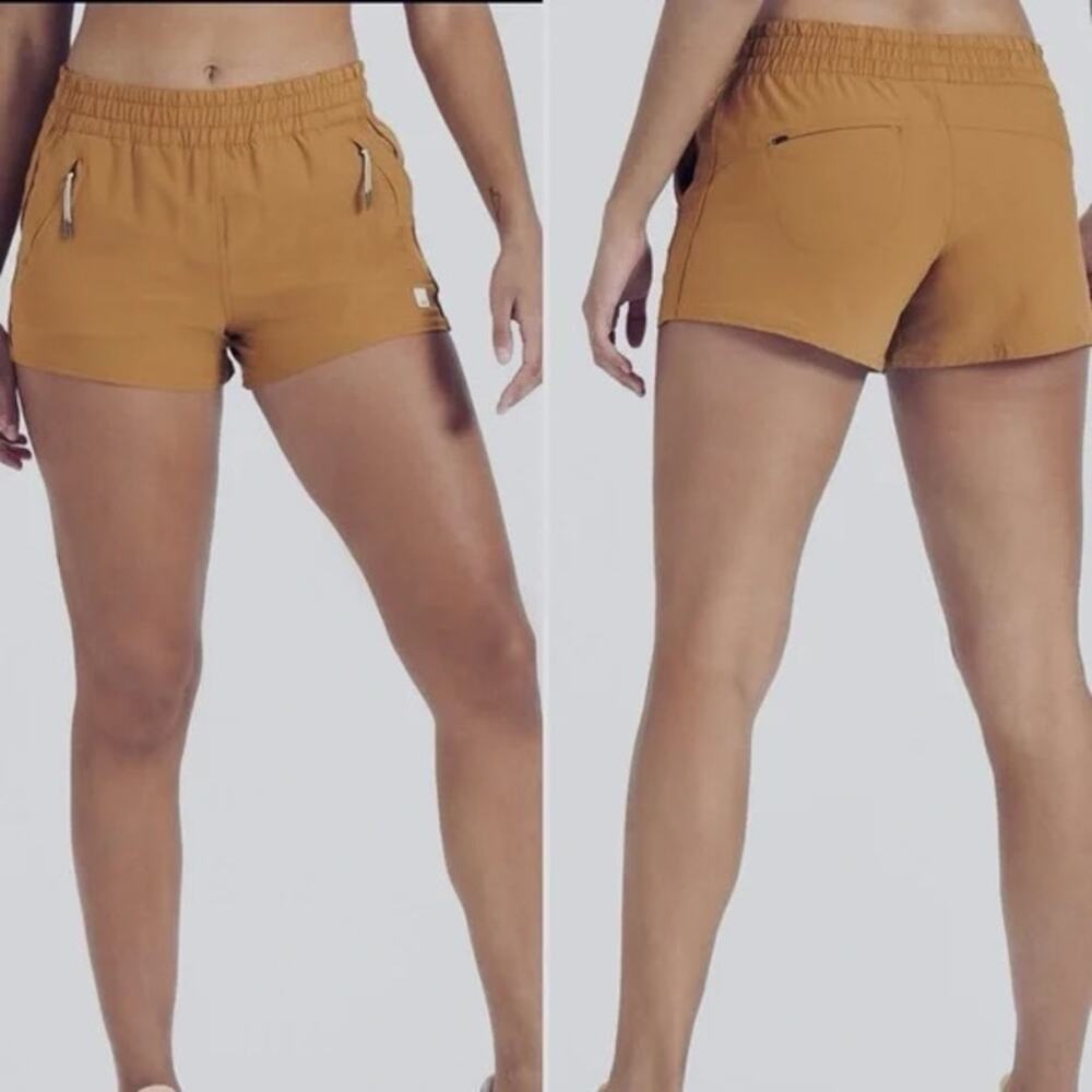 Vuori Dash Shorts Dark Golden Women’s Size XS
